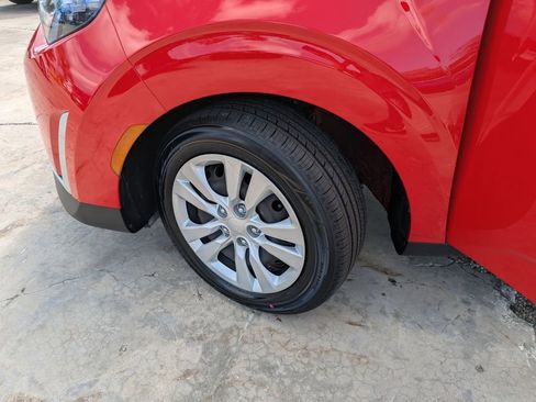 Certified 2024 Kia Soul LX FWD image 35