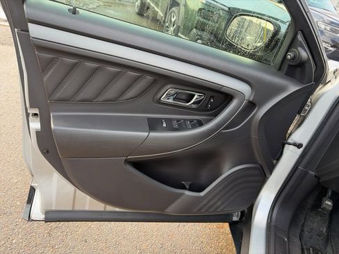 Used 2010 Ford Taurus SEL image 12