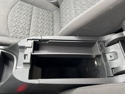 Used 2024 Chevrolet Equinox LT image 31