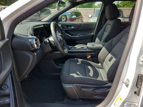 Certified 2025 Chevrolet Equinox LT FWD image 18