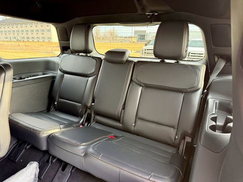 New 2026 Ford Expedition Tremor image 13