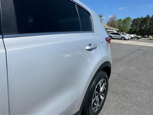 Used 2020 Kia Sportage LX w/ LX Popular Package image 16