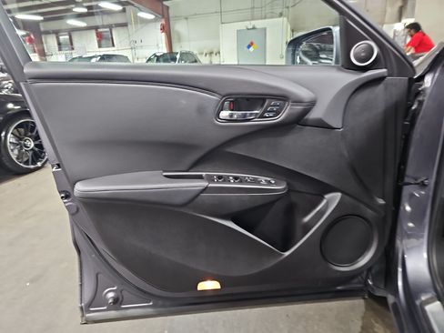 Used 2018 Acura RDX FWD image 25