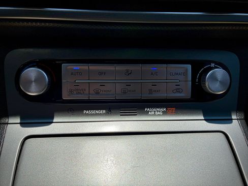 Used 2022 Hyundai Kona Limited FWD image 60
