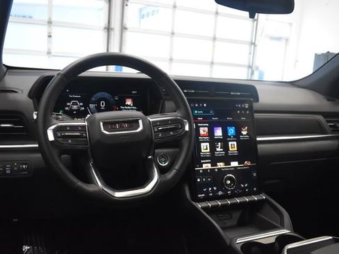 Used 2025 GMC Terrain Elevation AWD/4WD image 23