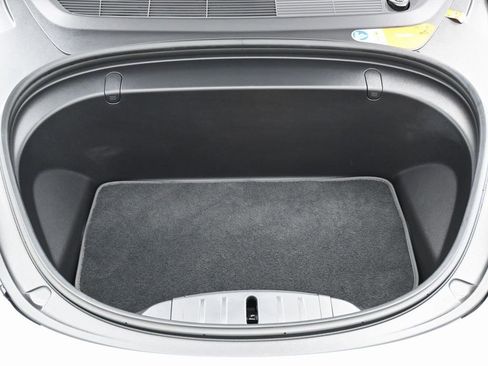 Used 2018 Tesla Model 3 Long Range image 42