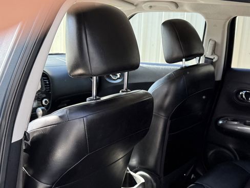 Used 2013 Nissan Juke SL FWD image 20