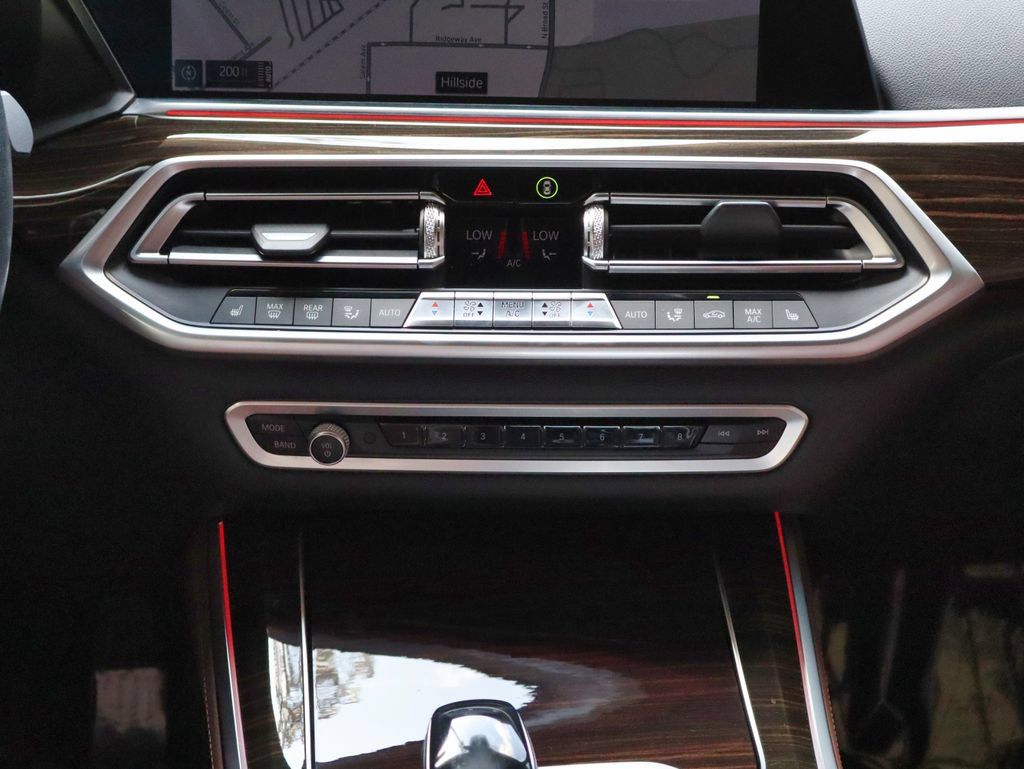 Used 2020 BMW X5 xDrive40i w/ Executive Package AWD/4WD image 28
