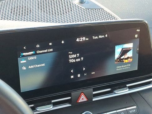 Certified 2023 Hyundai Elantra Limited image 18