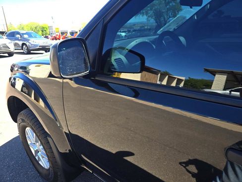 Used 2017 Nissan Frontier SV AWD/4WD image 40