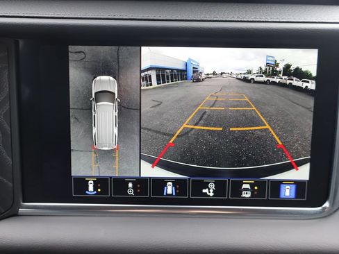 Used 2024 GMC Yukon XL Denali w/ LPO, Floor Liner Package AWD/4WD image 10