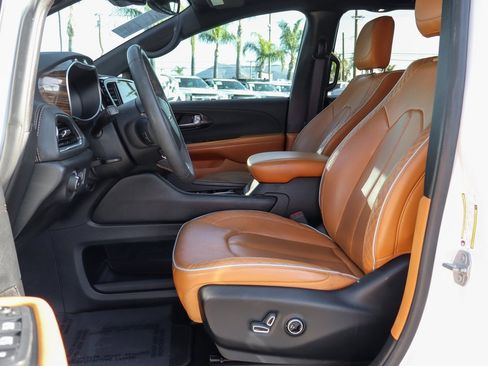 Used 2022 Chrysler Pacifica Pinnacle image 18