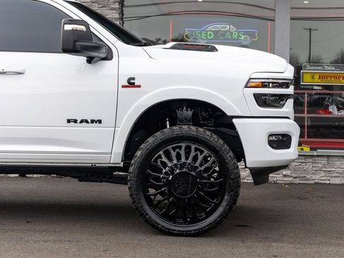 Used 2026 RAM 3500 Limited image 30