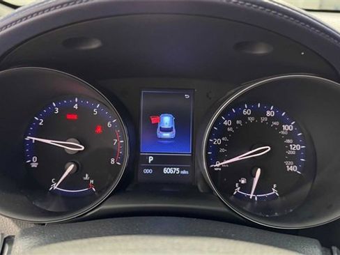 Used 2020 Toyota C-HR XLE image 28