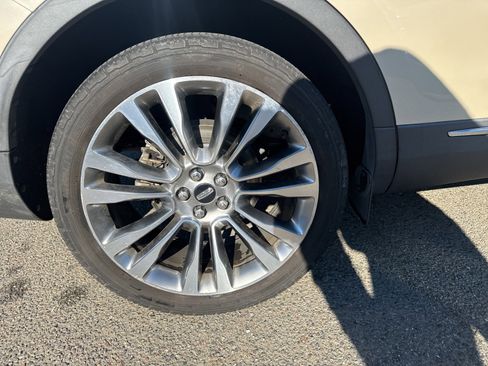 Used 2018 Lincoln MKX Reserve w/ Luxury Package image 18