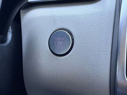 Used 2022 Kia Sorento S FWD image 8