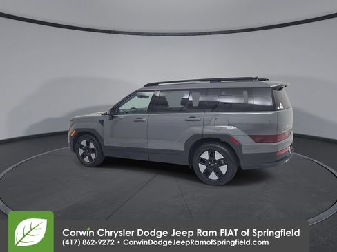 Used 2025 Hyundai Santa Fe SEL FWD image 10