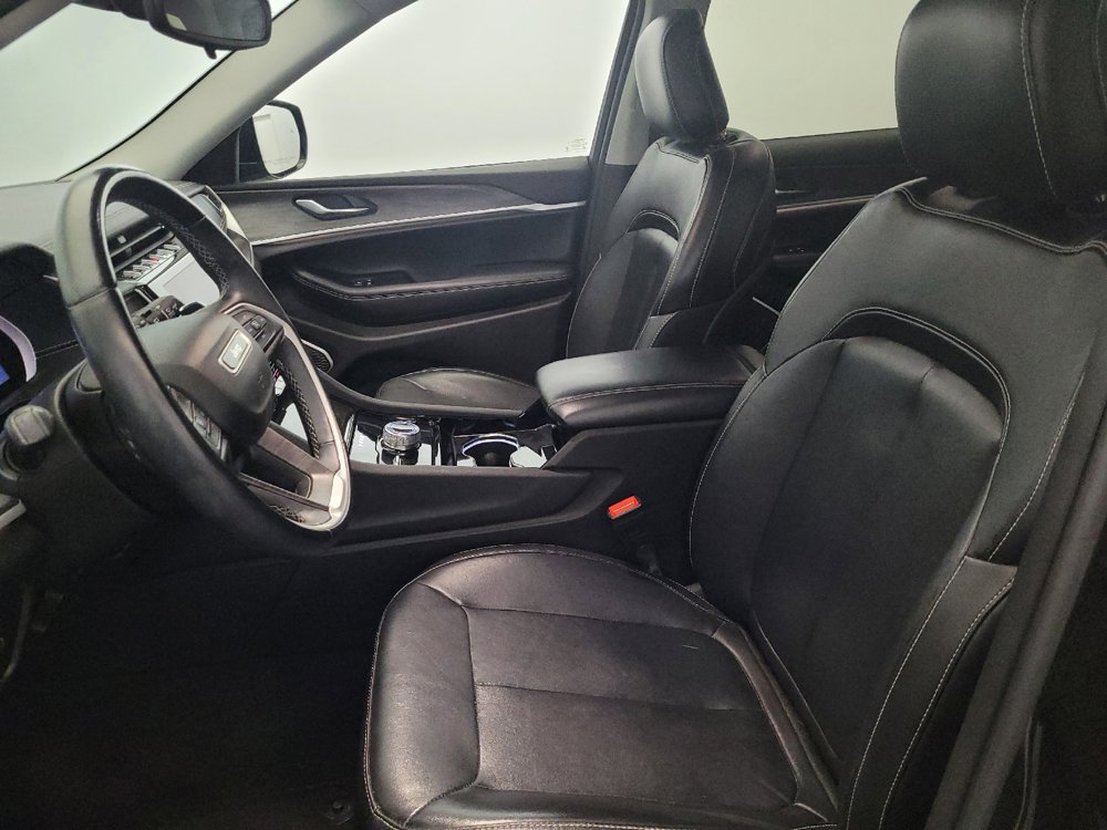 Used 2022 Jeep Grand Cherokee L Limited AWD/4WD image 17