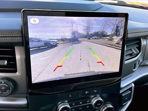 Used 2022 Ford Expedition Max XLT image 26