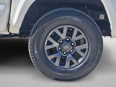 Used 2023 Toyota Tacoma SR5 w/ Technology Package AWD/4WD image 23