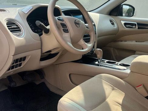 Used 2015 Nissan Pathfinder SV w/ Cargo Package image 10