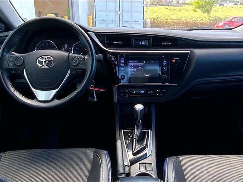 Used 2017 Toyota Corolla SE FWD image 13