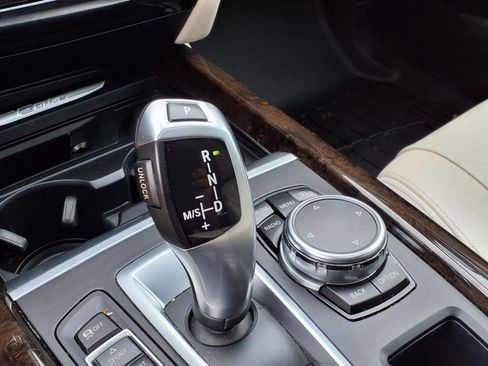 Used 2016 BMW X5 xDrive40e image 24