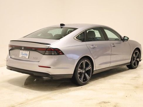 Used 2023 Honda Accord Sport image 4