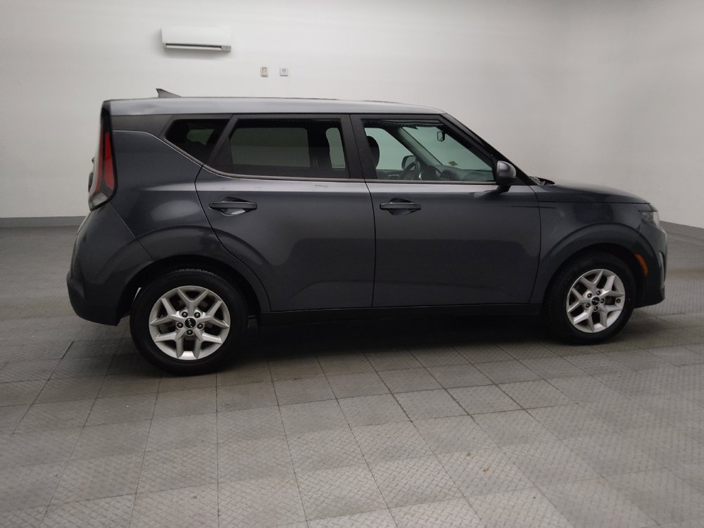 Used 2023 Kia Soul LX w/ Option Group 015 FWD image 10