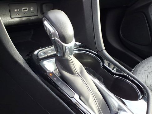 Used 2022 Buick Encore GX Essence w/ Experience Buick Package image 15