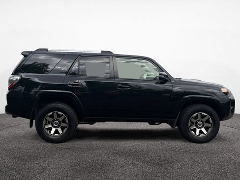 Used 2018 Toyota 4Runner TRD Off-Road Premium AWD/4WD image 6