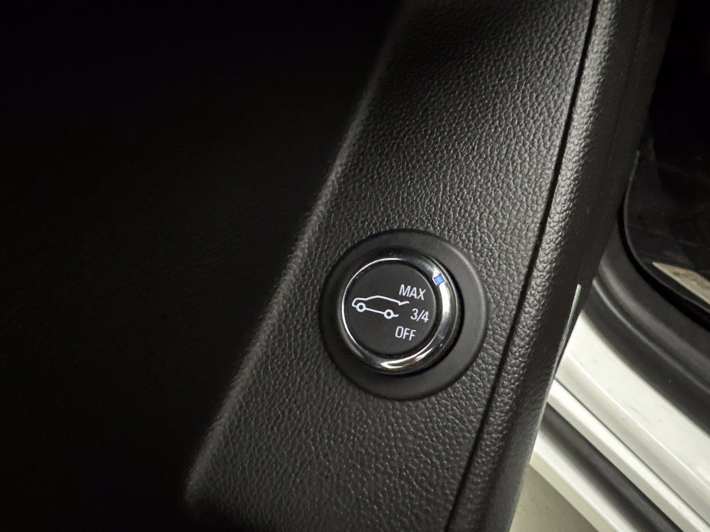 Used 2021 Chevrolet Traverse Premier w/ LPO, Floor Liner Package AWD/4WD image 26