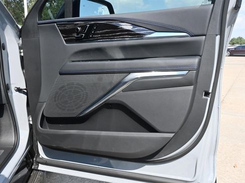 New 2026 Cadillac Escalade IQ Luxury 1 image 28