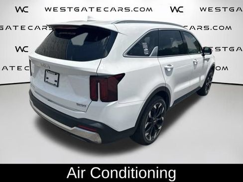 Used 2024 Kia Sorento EX FWD image 8