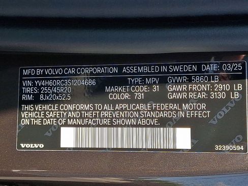 Used 2025 Volvo XC60 T8 Plus w/ Protection Package Premier image 20