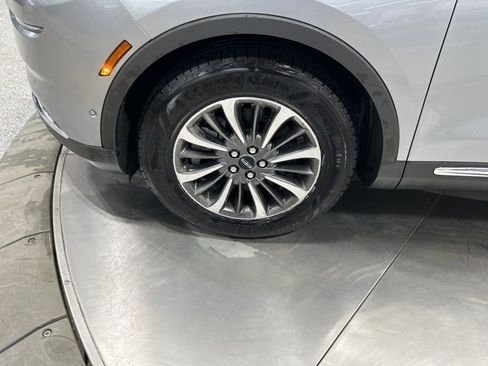 Certified 2022 Lincoln Nautilus Reserve image 35