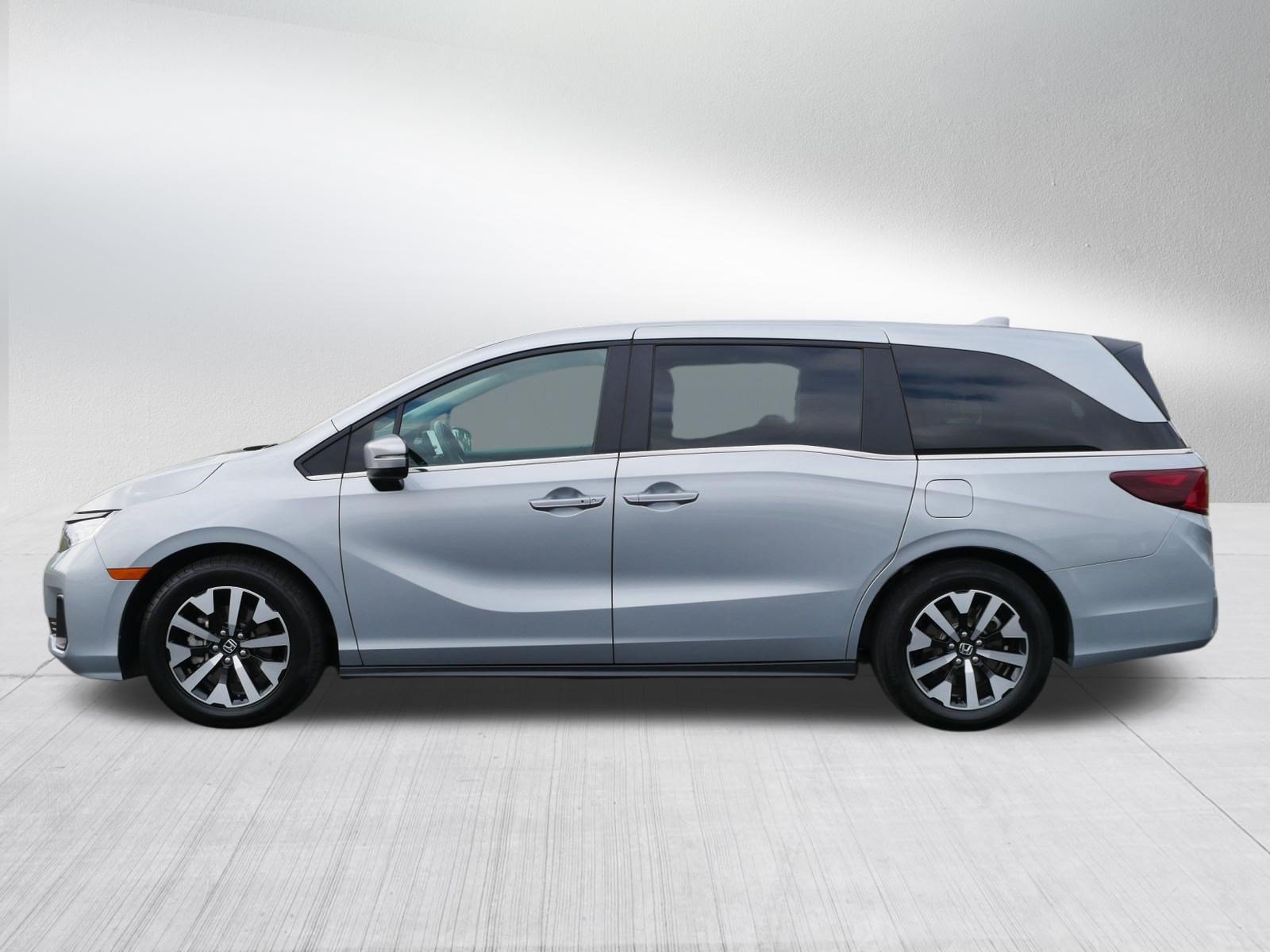 Used 2025 Honda Odyssey EX-L image 4