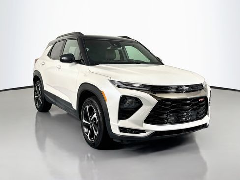 Used 2021 Chevrolet TrailBlazer RS w/ Convenience Package AWD/4WD image 3