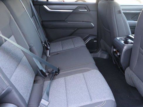 New 2026 GMC Acadia Elevation image 12