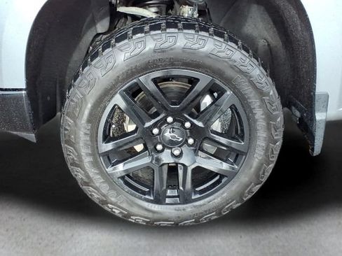 Used 2023 Chevrolet Silverado 1500 LT Trail Boss w/ LT Trail Boss Premium Package AWD/4WD image 10