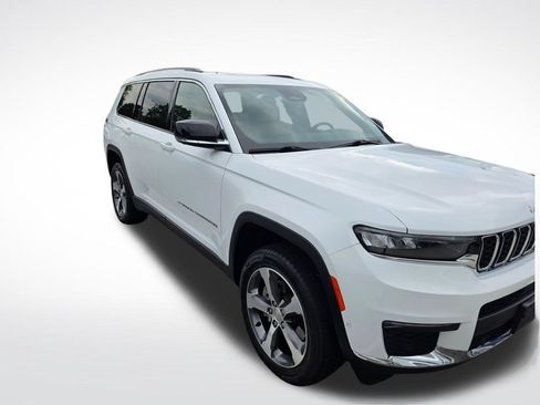Used 2023 Jeep Grand Cherokee L Limited w/ Luxury Tech Group II AWD/4WD image 8