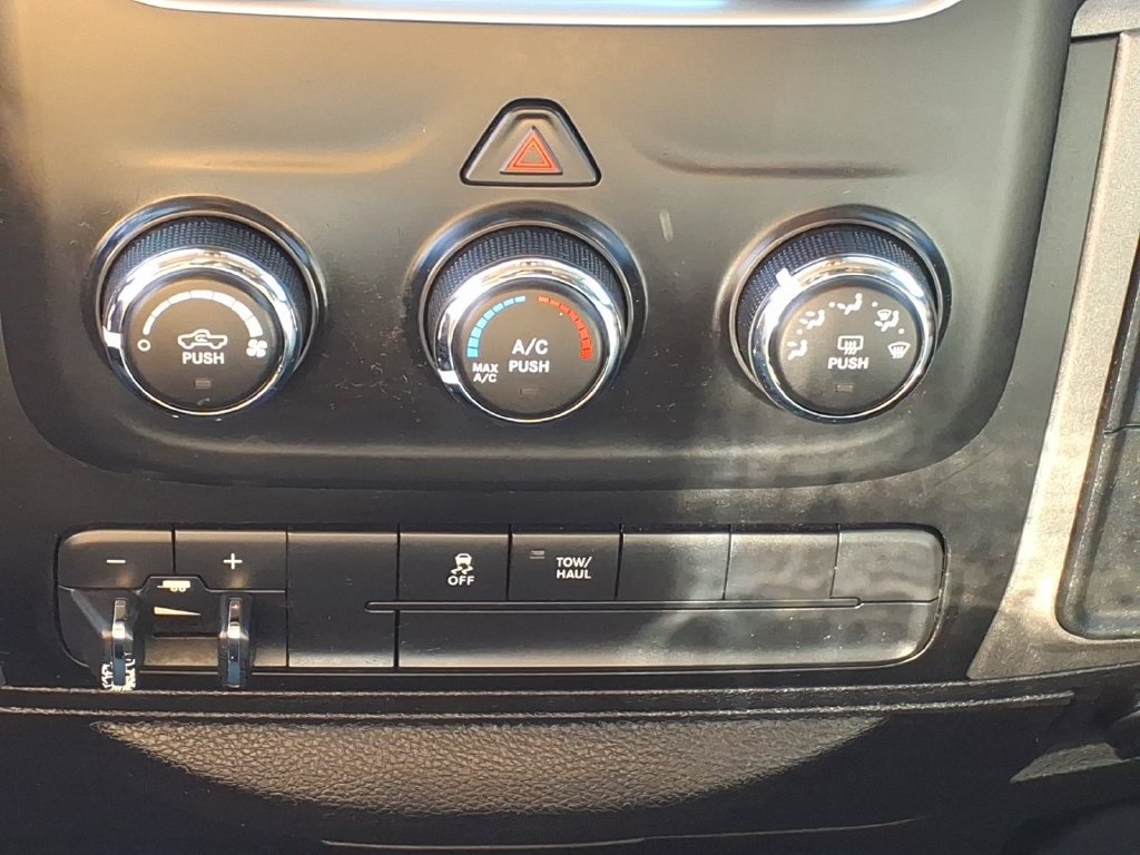 Used 2015 RAM 1500 Express AWD/4WD image 8