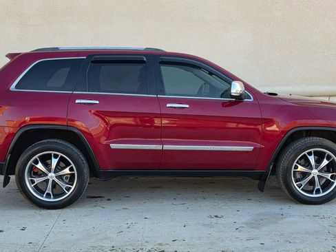 Used 2012 Jeep Grand Cherokee Overland image 2
