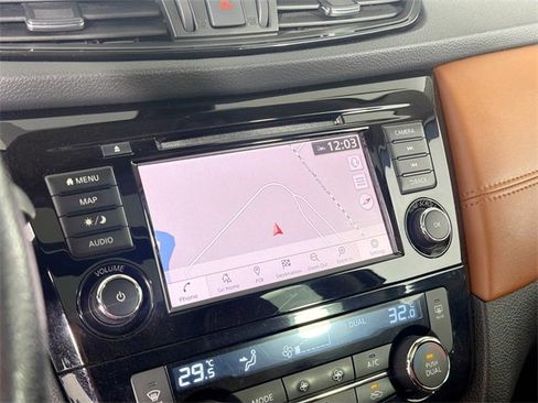 Used 2020 Nissan Rogue SV image 13