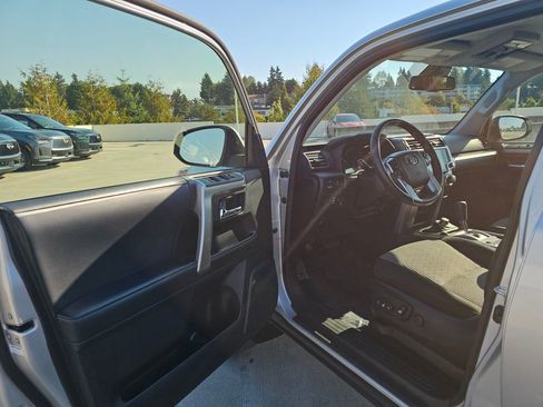 Used 2024 Toyota 4Runner SR5 image 22