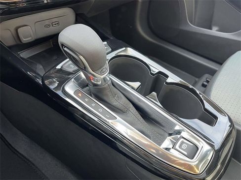 New 2026 Chevrolet Trax LT w/ Sunroof Package image 16