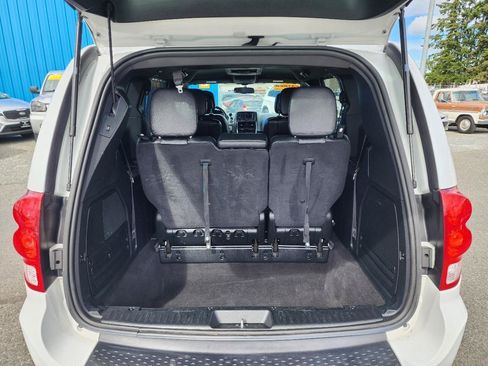 Used 2018 Dodge Grand Caravan GT FWD image 29