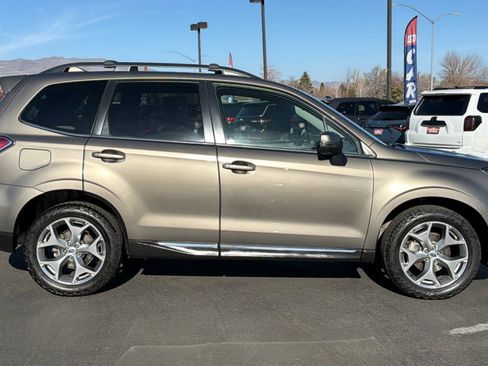 Used 2018 Subaru Forester 2.5i Touring image 2