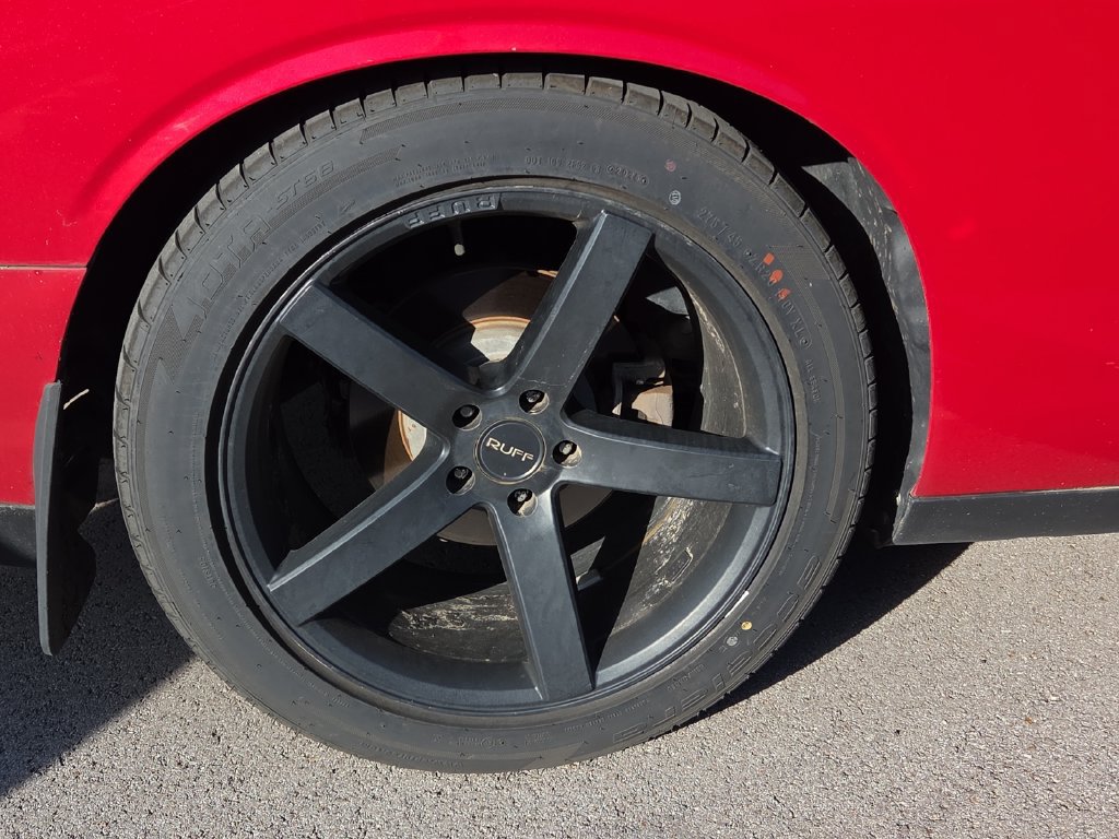 Used 2015 Dodge Challenger SXT Plus RWD image 5