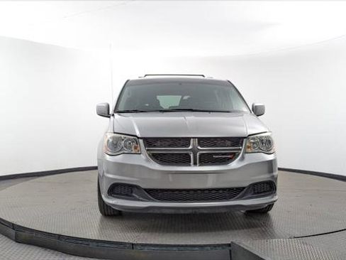 Used 2016 Dodge Grand Caravan SXT w/ Rear Park Assist Package image 12